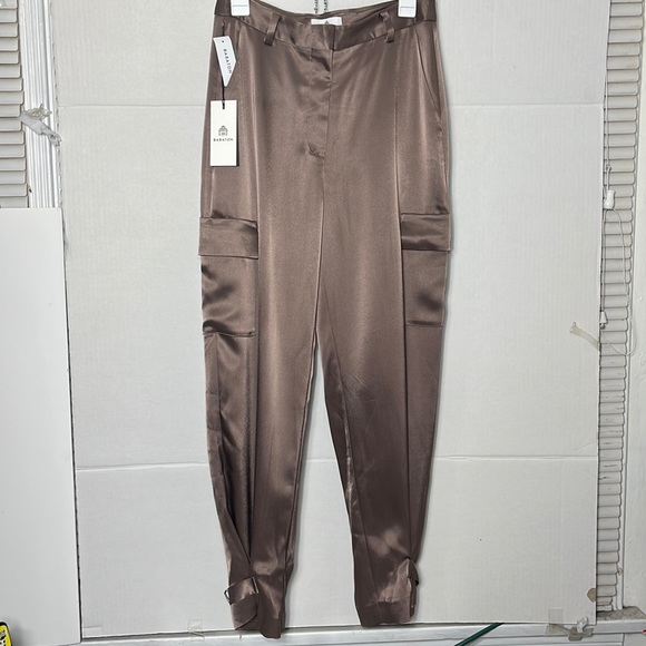 NWT Aritzia color deep taupe Refined Cargo Pant - Picture 4 of 7